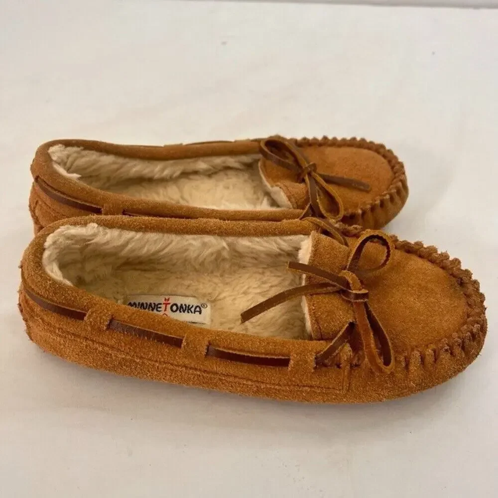 Minnetonka Shoes Moccasins Kids Youth Size 1 Cally Brown Suede Leather Slippers